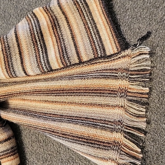 NWT Kuna striped scarf...100% baby alpaca retail $78 - Picture 2 of 9
